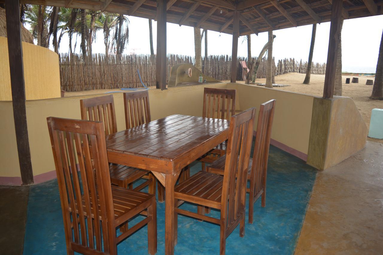 Seahorse Beach Resort カルピティヤ エクステリア 写真